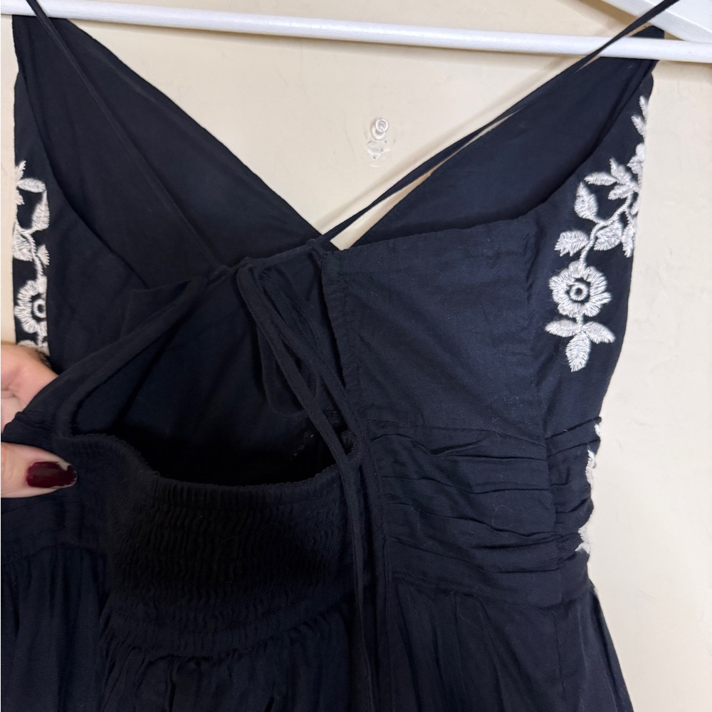 Abercrombie & Fitch Black Floral Tiered Maxi Dress White Floral Accents Small - Picture 8 of 10